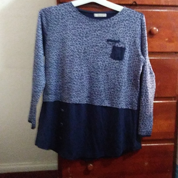 Blouse - Picture 3 of 3